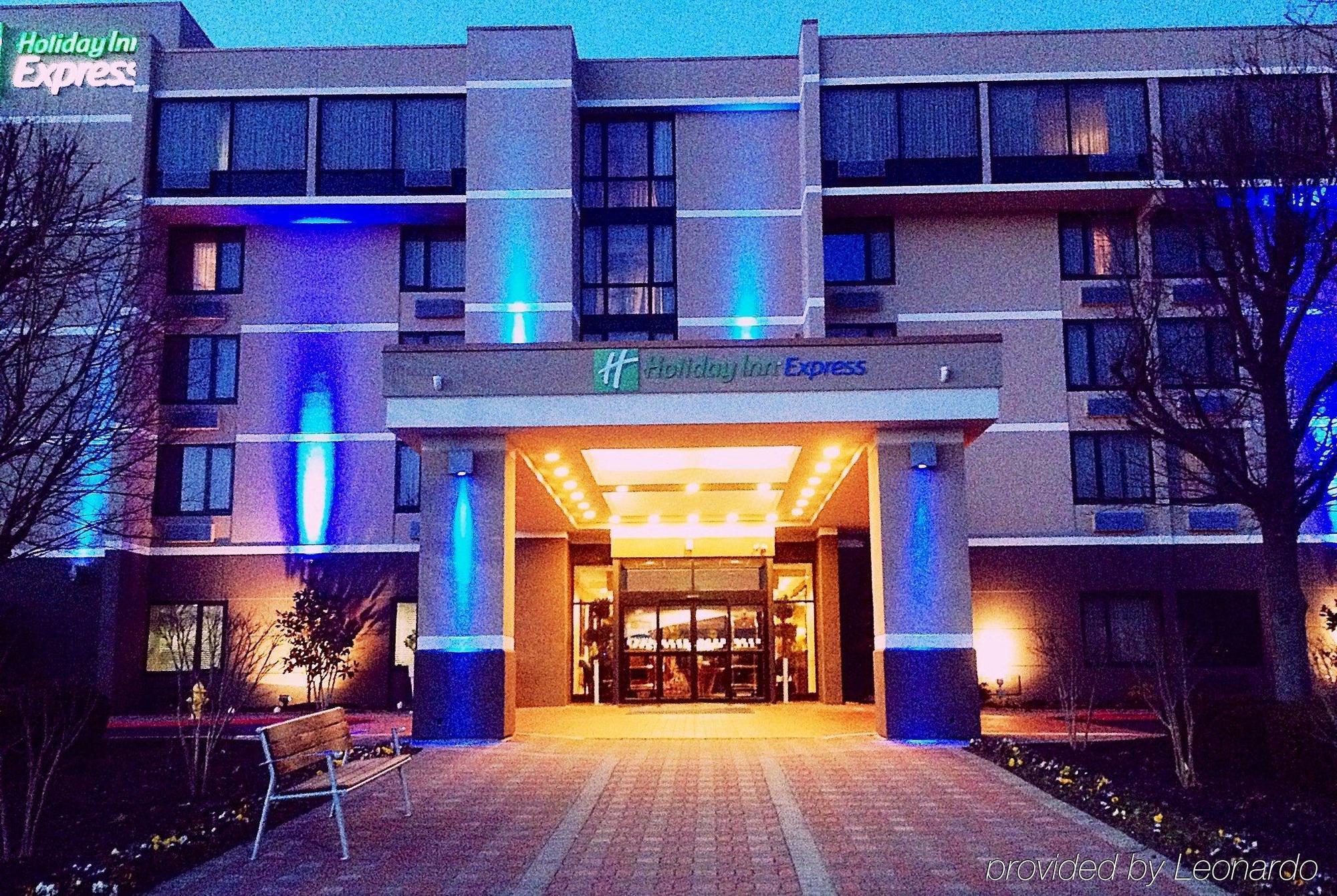 Holiday Inn Express Aberdeen-Chesapeake House By Ihg Exterior photo
